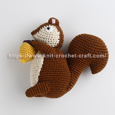 Handmade Crochet Animal Toys - Soft Yarn Knitted Dolls, Cute and Eco-Friendly, Perfect for Kids, Baby Gifts, and Home Decor, Unique Amigurumi Style, Hand Crocheted Squirrel